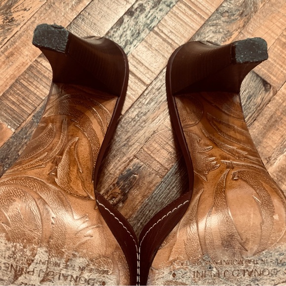 Donald J. Pliner Couture Nya Southwest Beaded Slide / Slip On / Mules Heels sz 7 - Picture 12 of 13